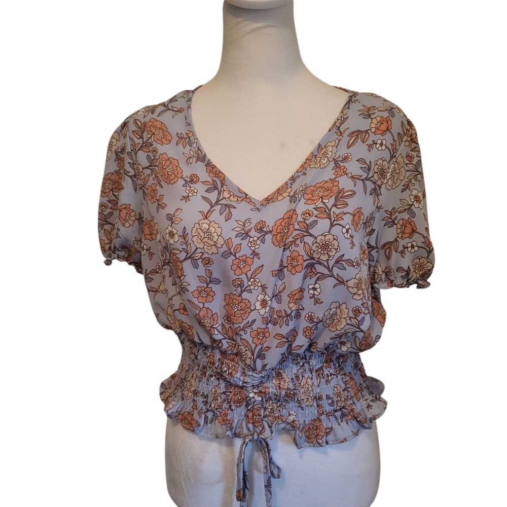 Madison + Hudson Floral Top Blue sz M